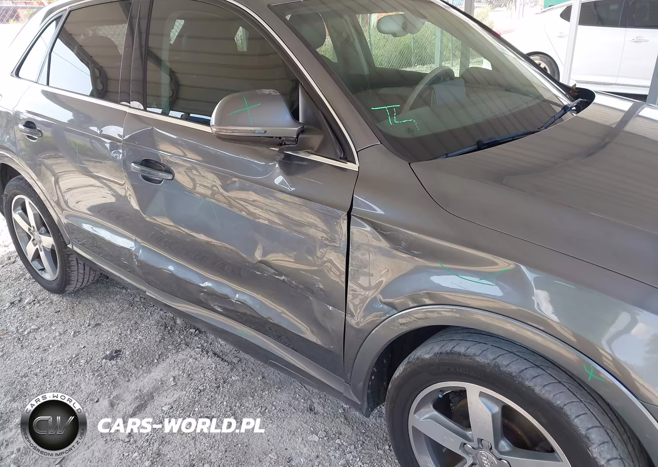 2015 Audi Q3 2.0T Premium Plus VIN:WA1EFCFS9FR000754 - 6