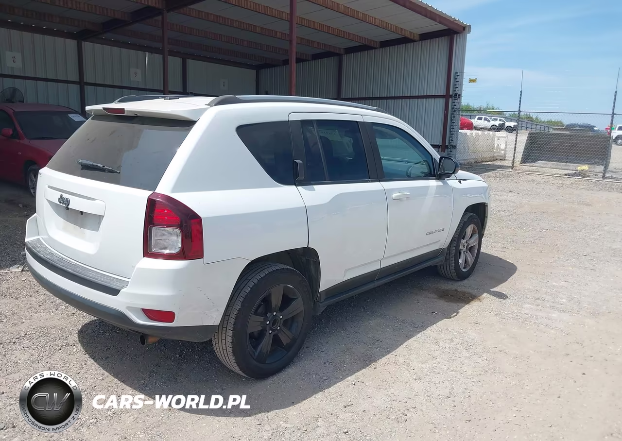2016 Jeep Compass Sport VIN:1C4NJCBA6GD611938 - 4