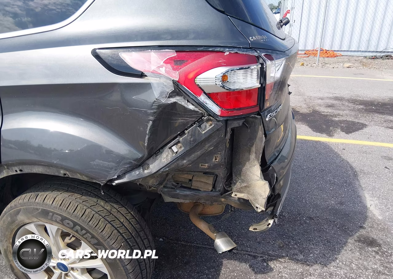 2017 Ford Escape Se VIN:1FMCU0GD6HUE84993 - 6