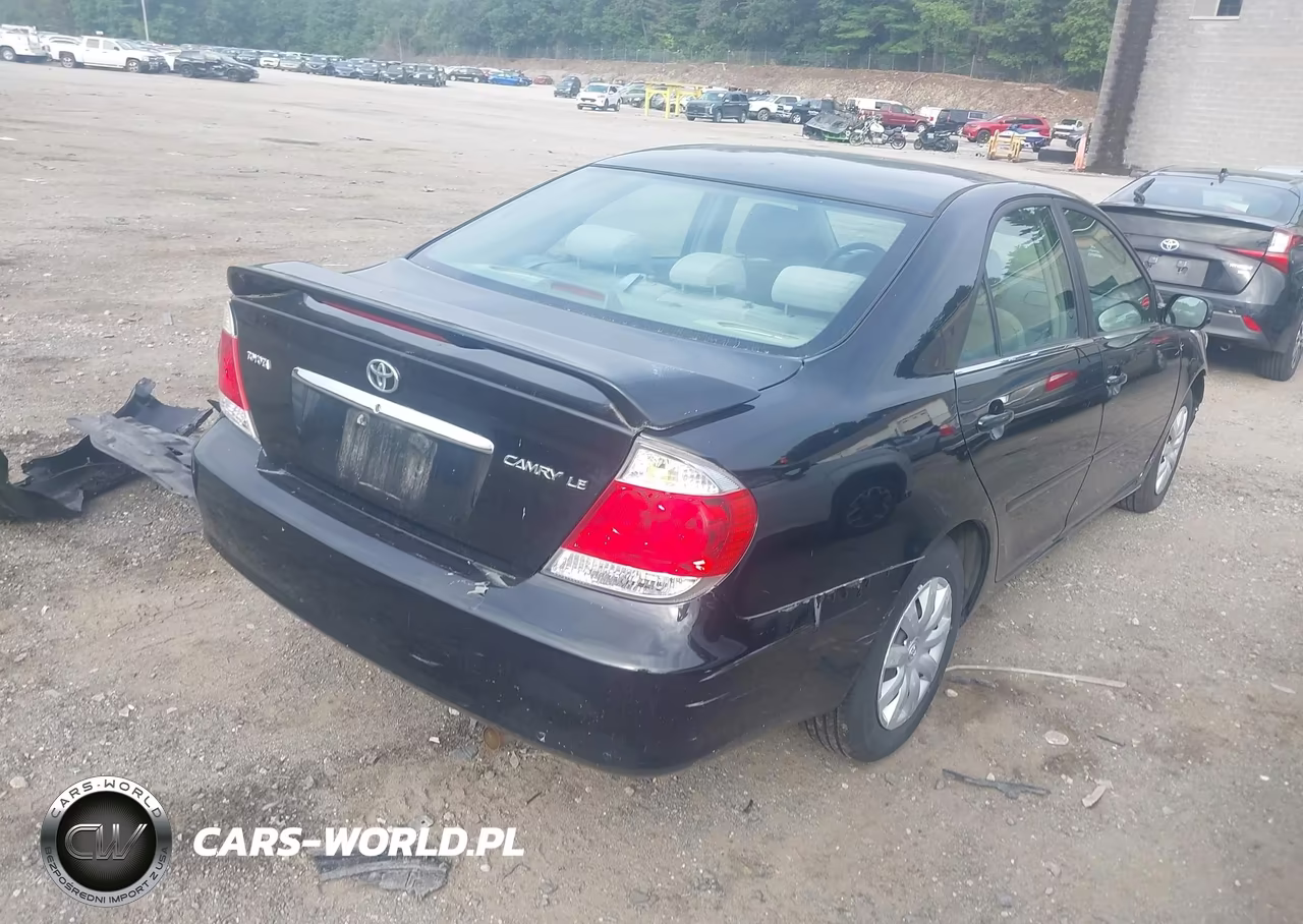2005 Toyota Camry Le-Se VIN:4T1BE32KX5U080803 - 4