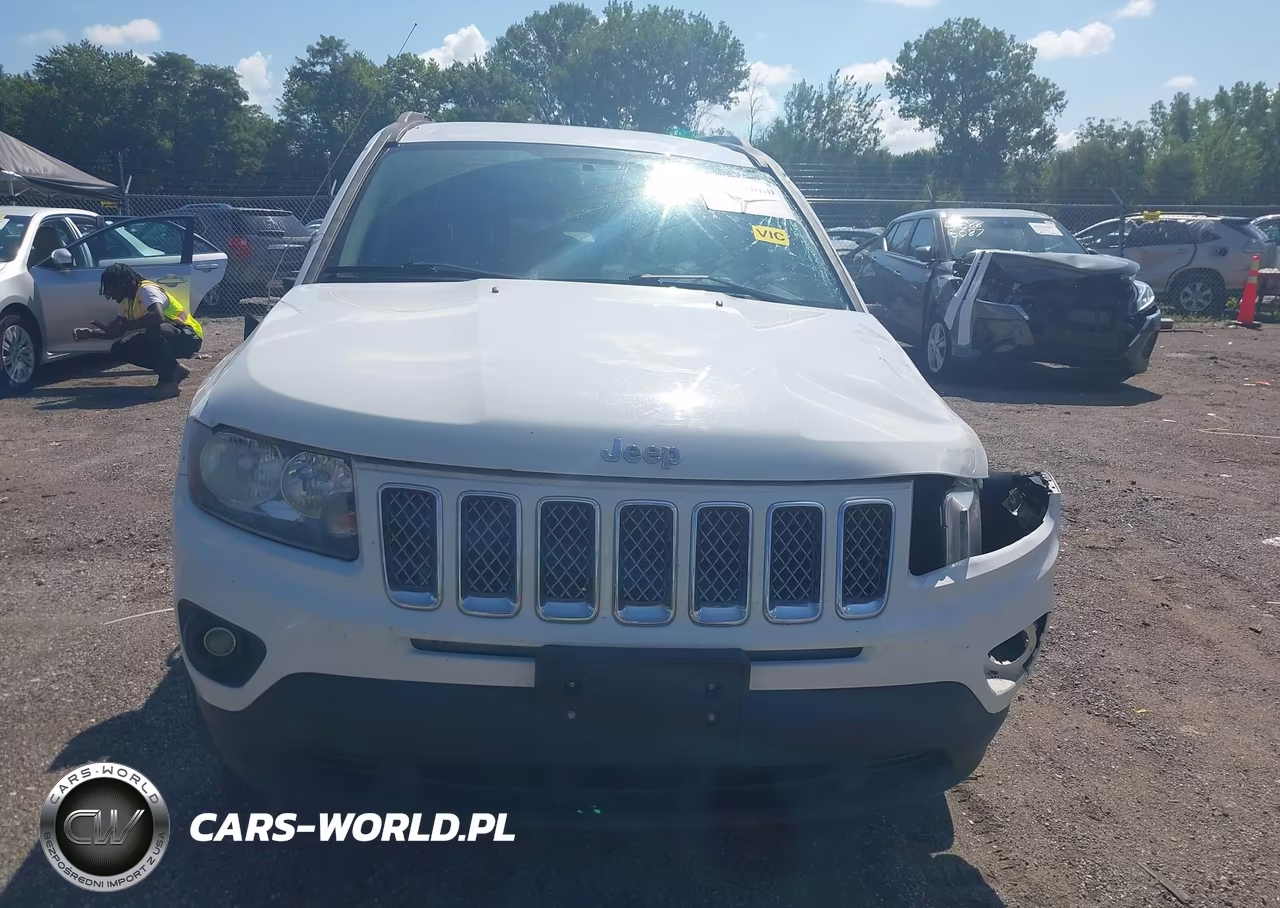 2016 Jeep Compass Latitude VIN:1C4NJDEB8GD617489 - 13