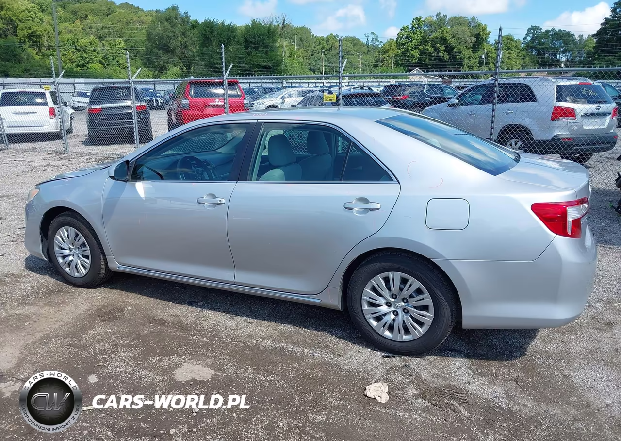 2014 Toyota Camry Le VIN:4T4BF1FK6ER398998 - 14