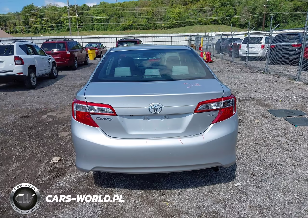 2014 Toyota Camry Le VIN:4T4BF1FK6ER398998 - 16