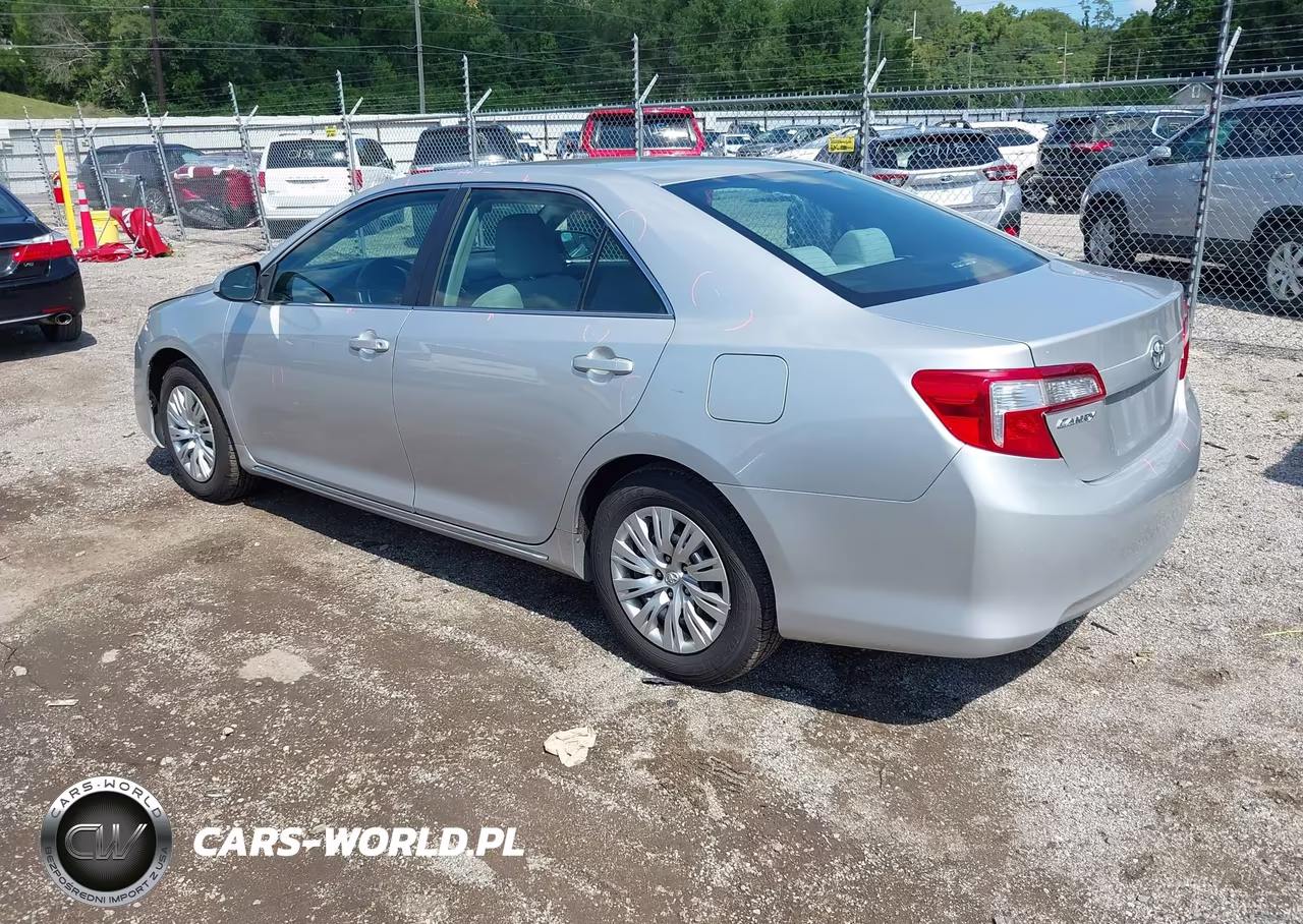 2014 Toyota Camry Le VIN:4T4BF1FK6ER398998 - 3