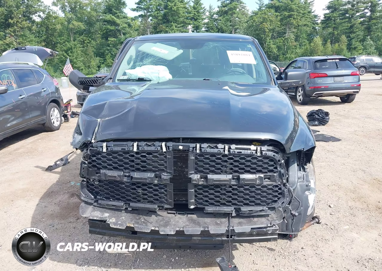 2018 Ram 1500 Express 4X4 6'4 Box VIN:1C6RR7FG8JS264543 - 13
