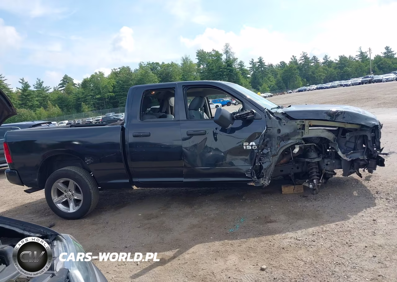 2018 Ram 1500 Express 4X4 6'4 Box VIN:1C6RR7FG8JS264543 - 14