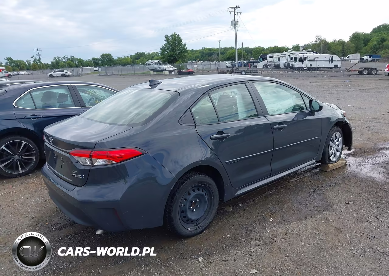 2024 Toyota Corolla Hybrid Le VIN:JTDBCMFE3R3058092 - 4