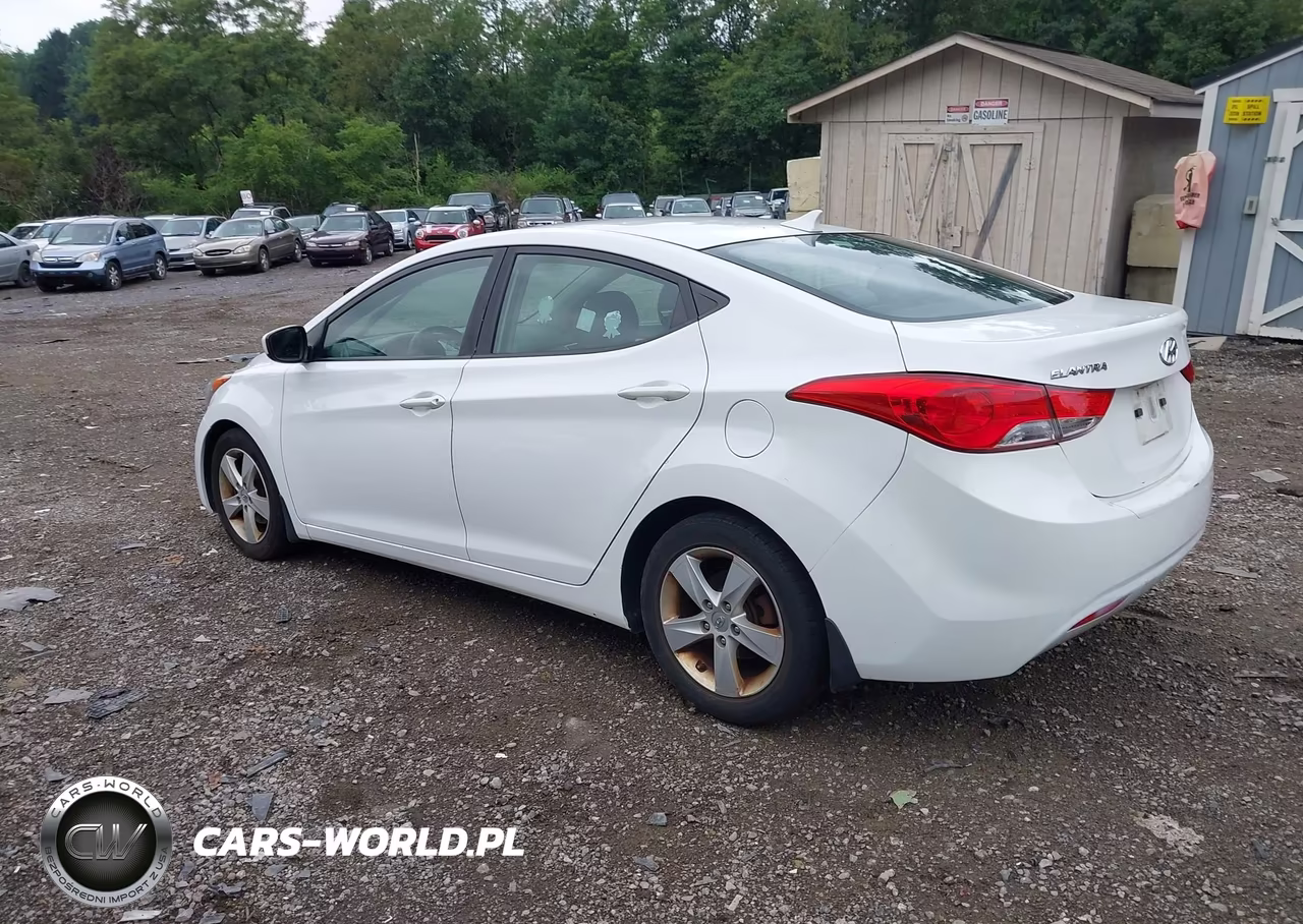 2013 Hyundai Elantra Gls VIN:5NPDH4AE1DH405630 - 3