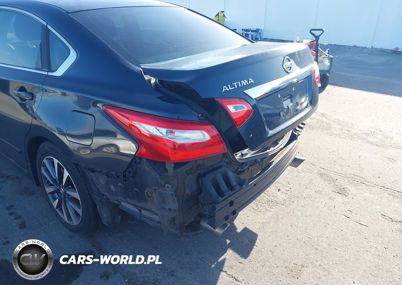 2017 Nissan Altima 2.5 S VIN:1N4AL3APXHN325655 - 14