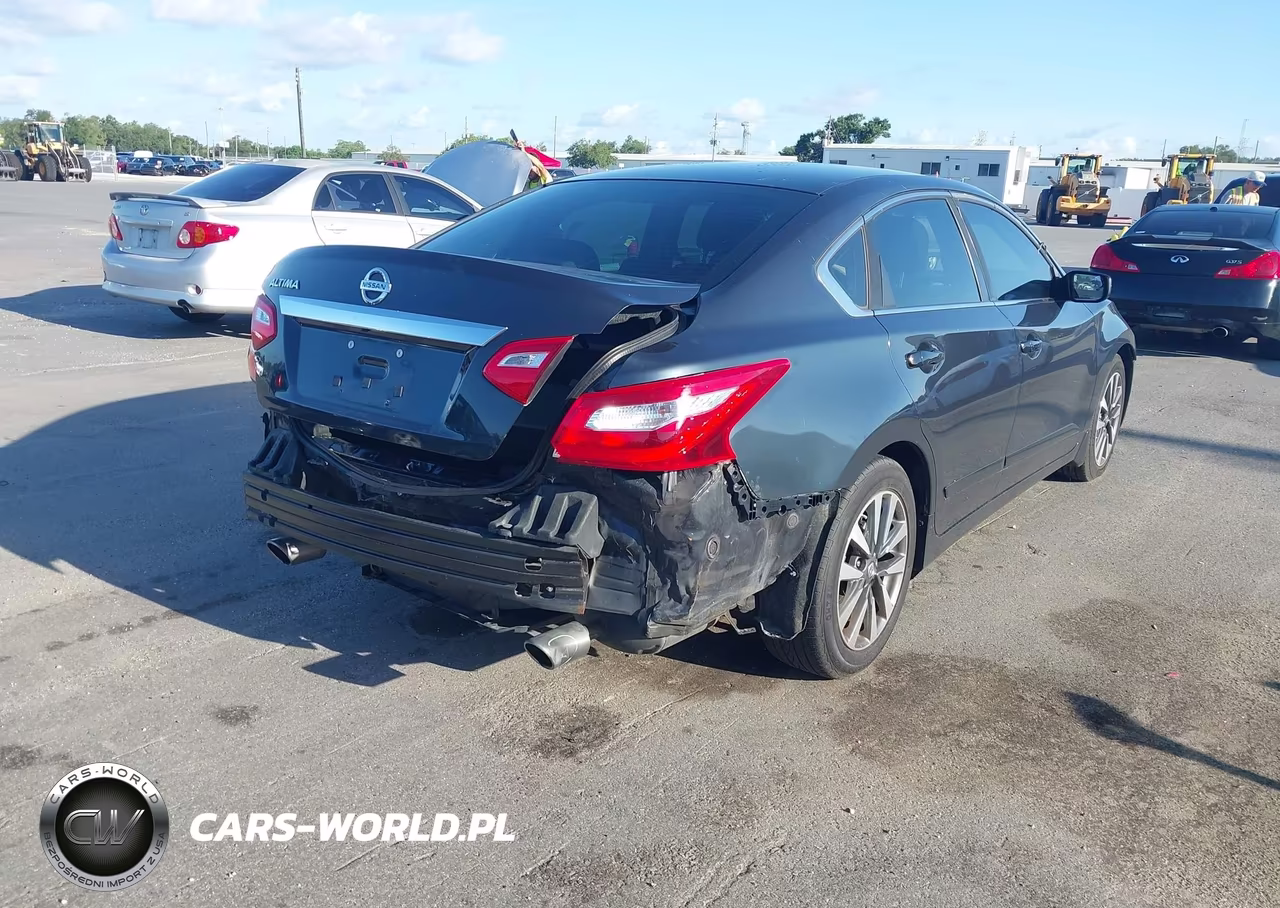 2017 Nissan Altima 2.5 S VIN:1N4AL3APXHN325655 - 4