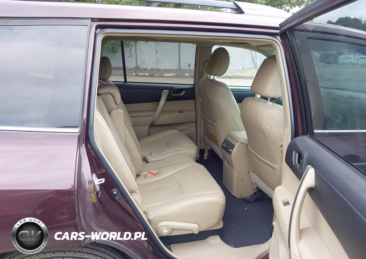 2011 Toyota Highlander Se V6 VIN:5TDBK3EH5BS069947 - 8