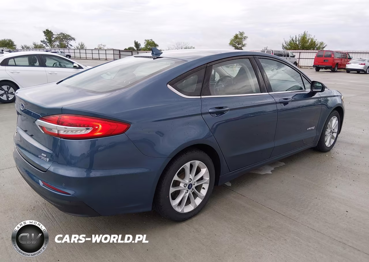 2019 Ford Fusion Hybrid Se VIN:3FA6P0LU7KR136400 - 4