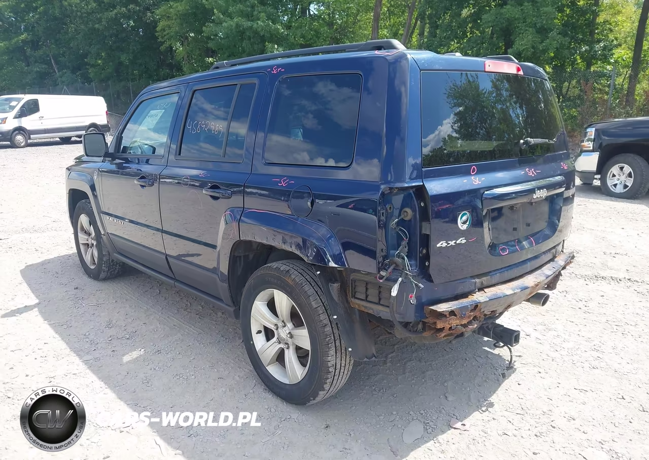 2017 Jeep Patriot Latitude VIN:1C4NJRFB3HD114773 - 3