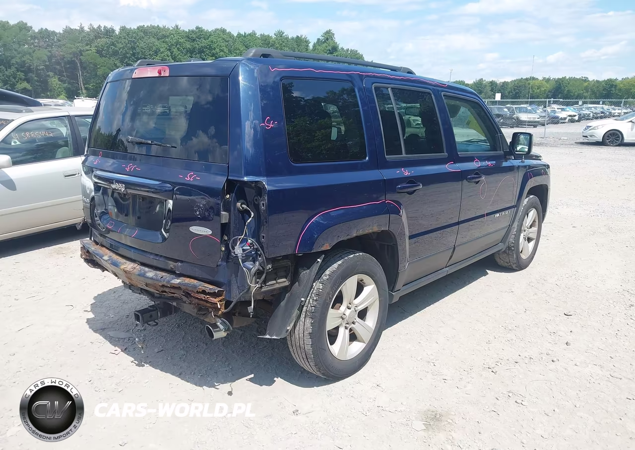2017 Jeep Patriot Latitude VIN:1C4NJRFB3HD114773 - 4
