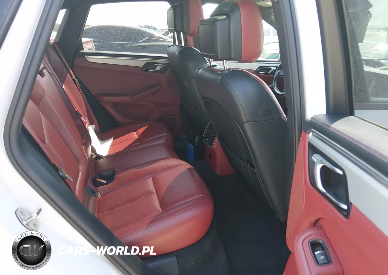 2023 Porsche Macan S VIN:WP1AG2A55PLB36170 - 8