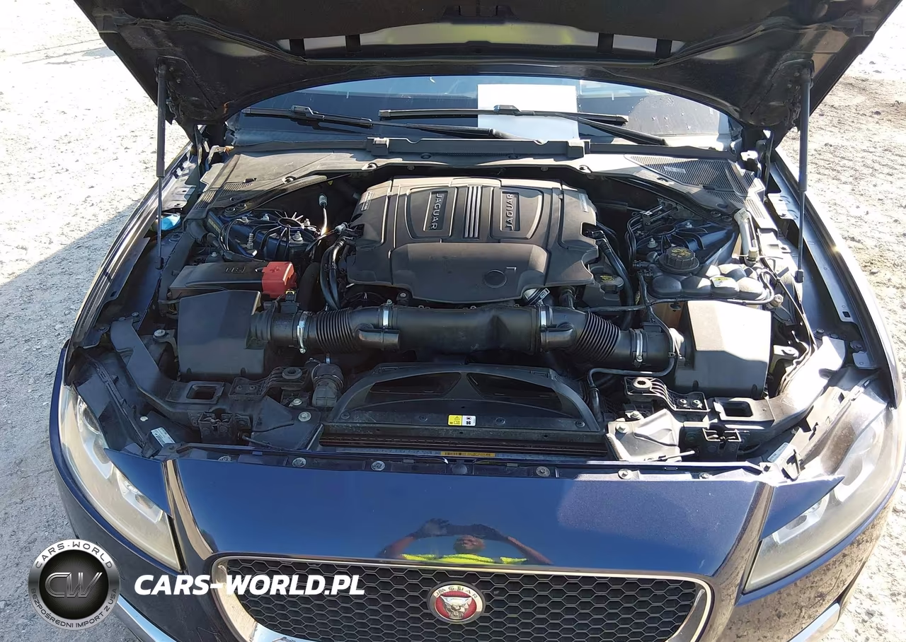 2016 Jaguar Xf 35T Prestige VIN:SAJBE4BV9GCY08075 - 10