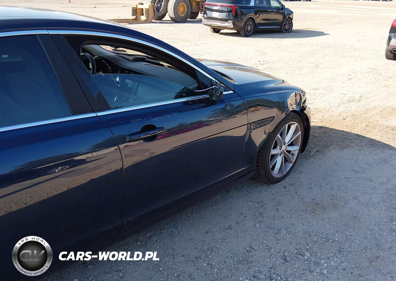 2016 Jaguar Xf 35T Prestige VIN:SAJBE4BV9GCY08075 - 13