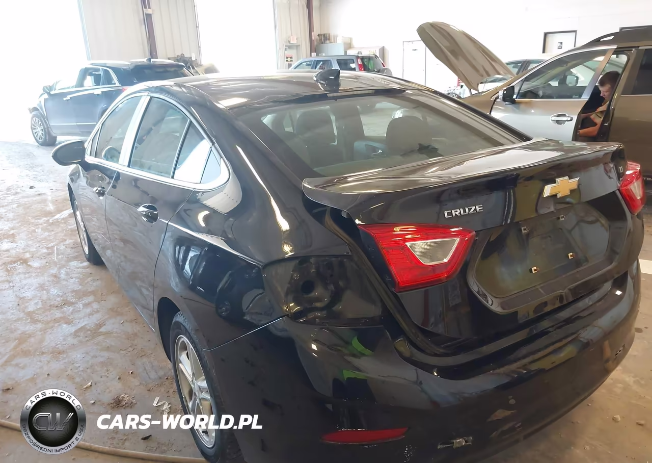 2018 Chevrolet Cruze Lt Auto VIN:1G1BE5SMXJ7248250 - 3