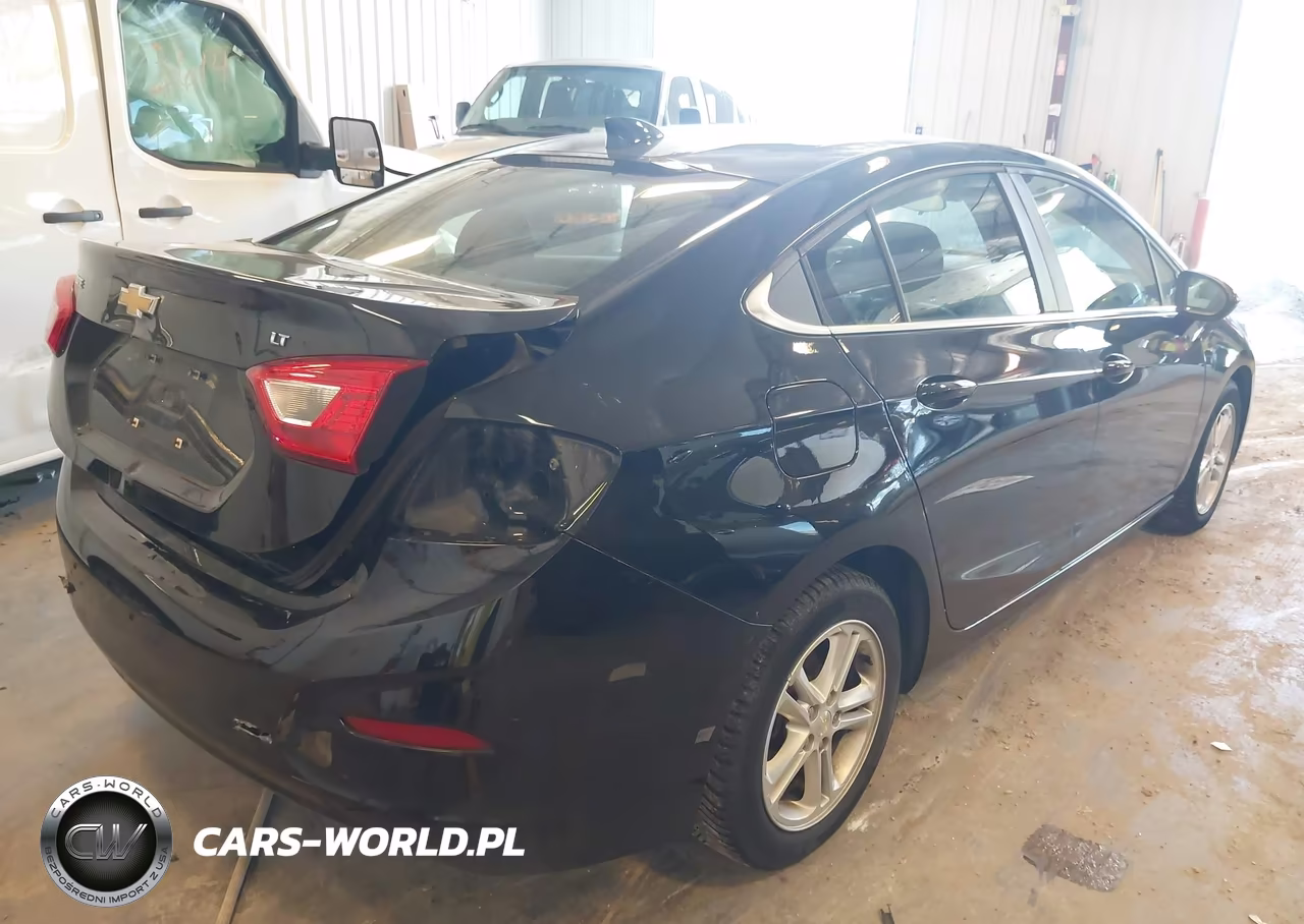 2018 Chevrolet Cruze Lt Auto VIN:1G1BE5SMXJ7248250 - 4