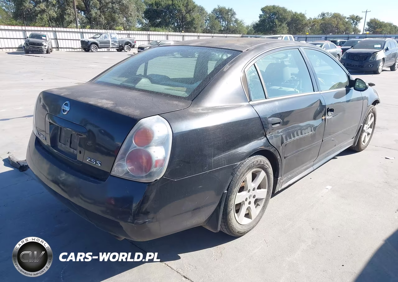 2003 Nissan Altima 2.5 S VIN:1N4AL11DX3C272938 - 4