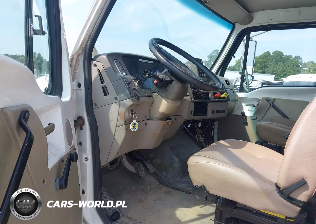 2005 Sterling Truck Acterra VIN:2FZACHCS05AV39868 - 7