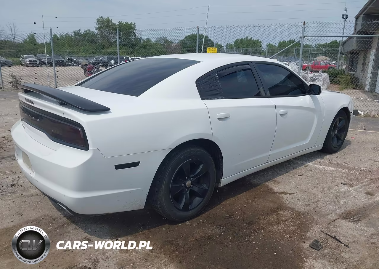 2011 Dodge Charger VIN:2B3CL3CG2BH577725 - 4