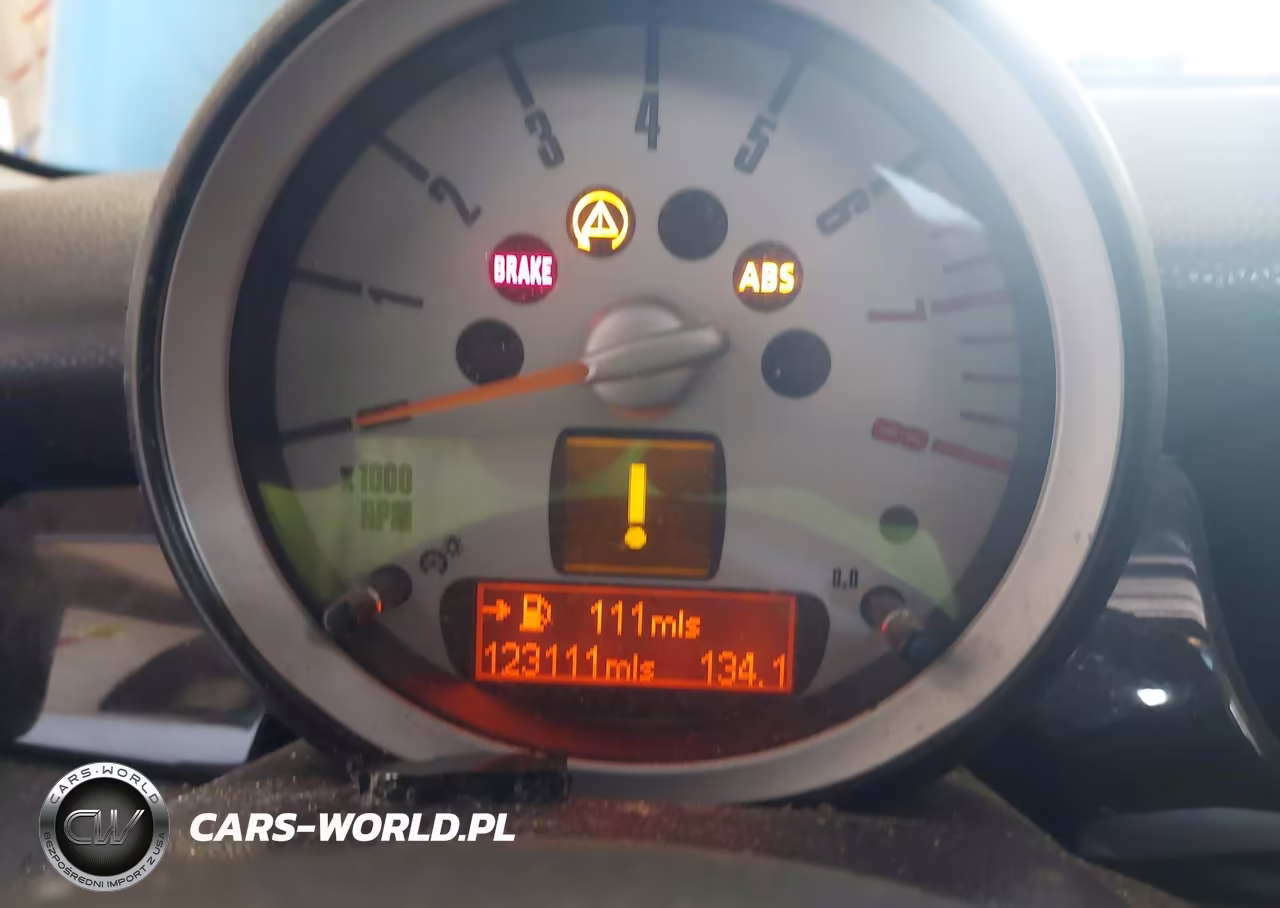 2010 Mini Cooper VIN:WMWMF3C52ATU79091 - 7