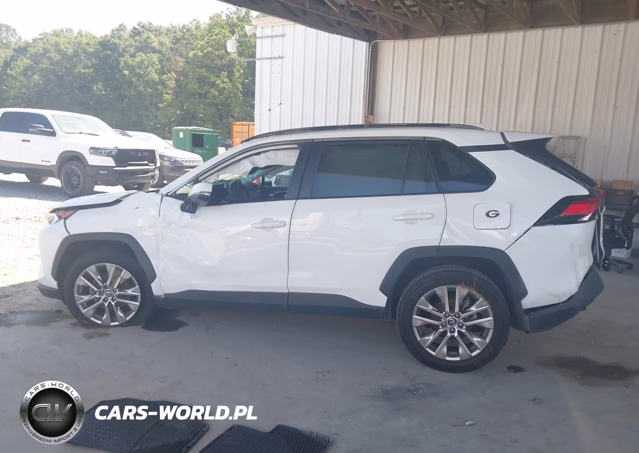 2020 Toyota Rav4 Xle Premium VIN:2T3C1RFV5LC058558 - 13