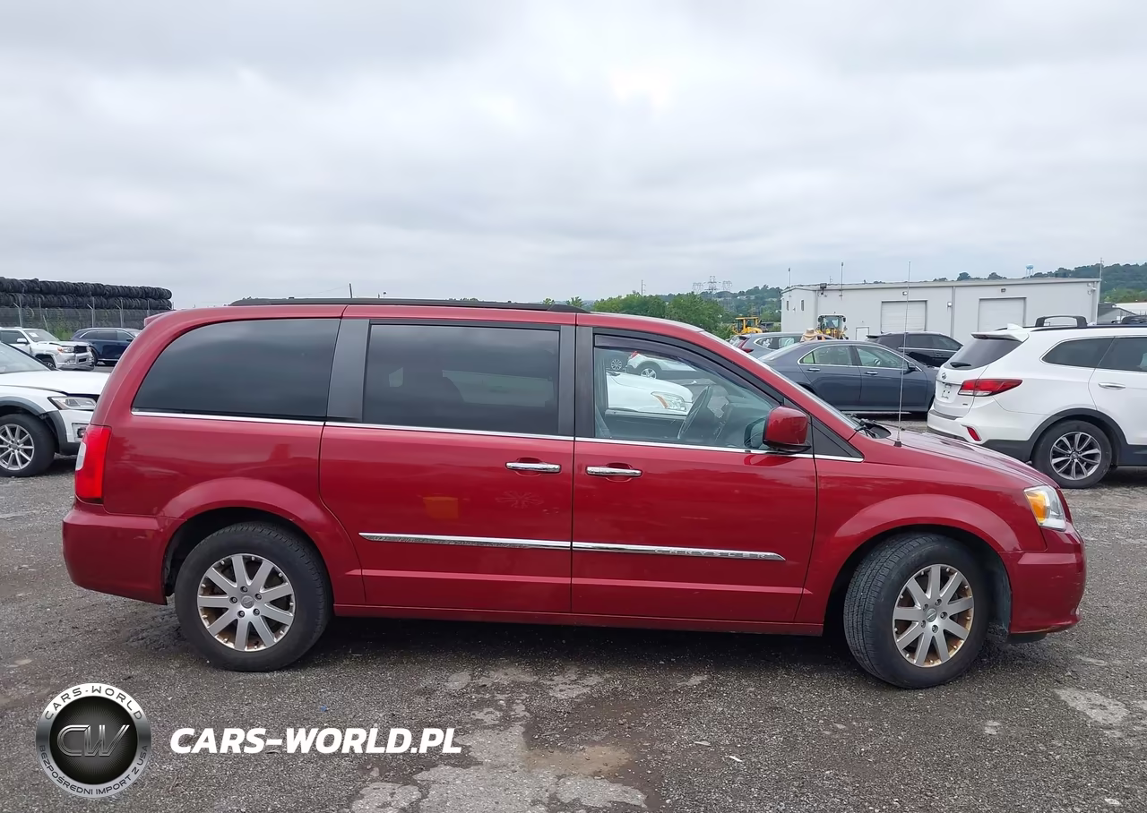 2015 Chrysler Town & Country Touring VIN:2C4RC1BG5FR539193 - 13