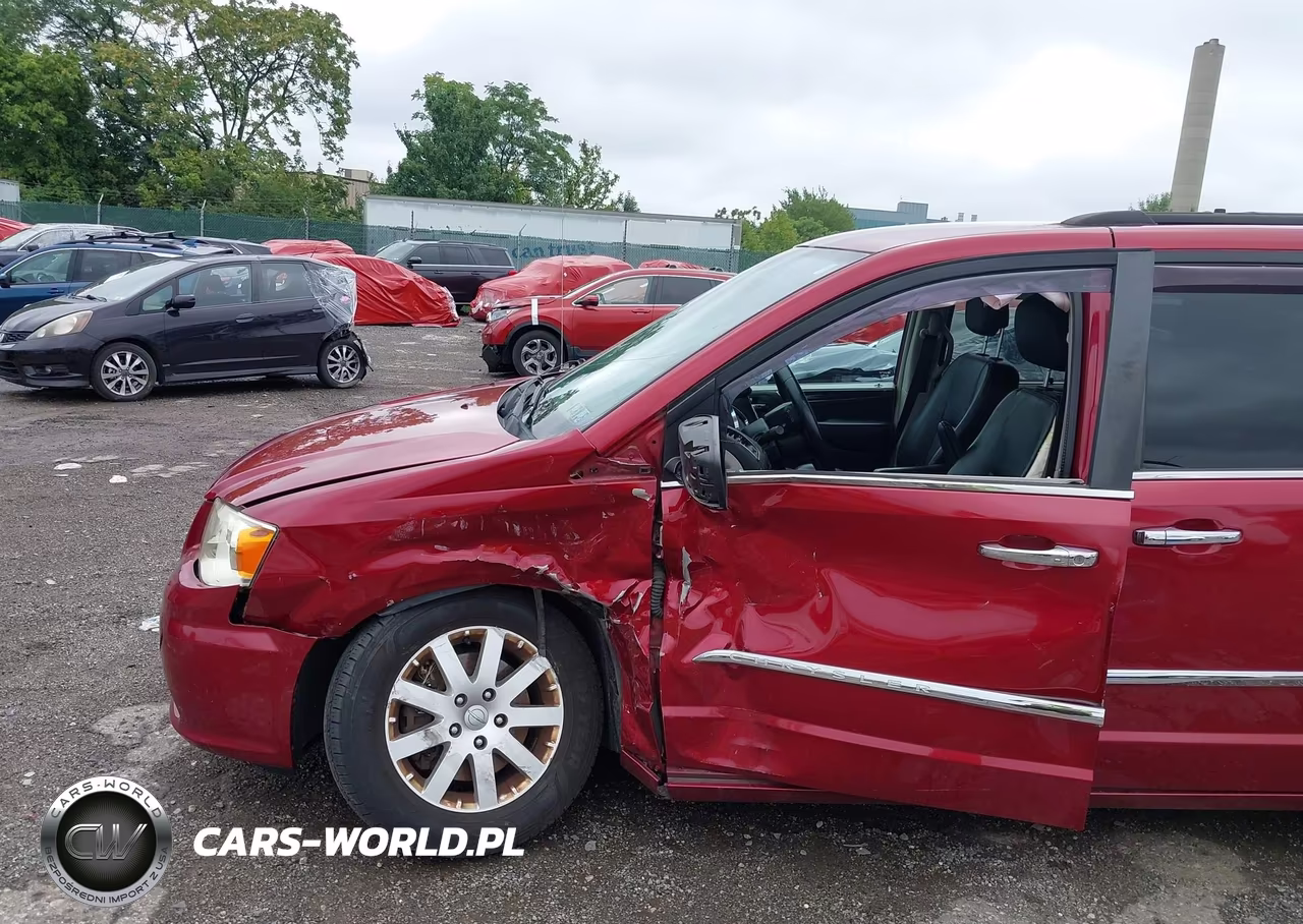 2015 Chrysler Town & Country Touring VIN:2C4RC1BG5FR539193 - 6