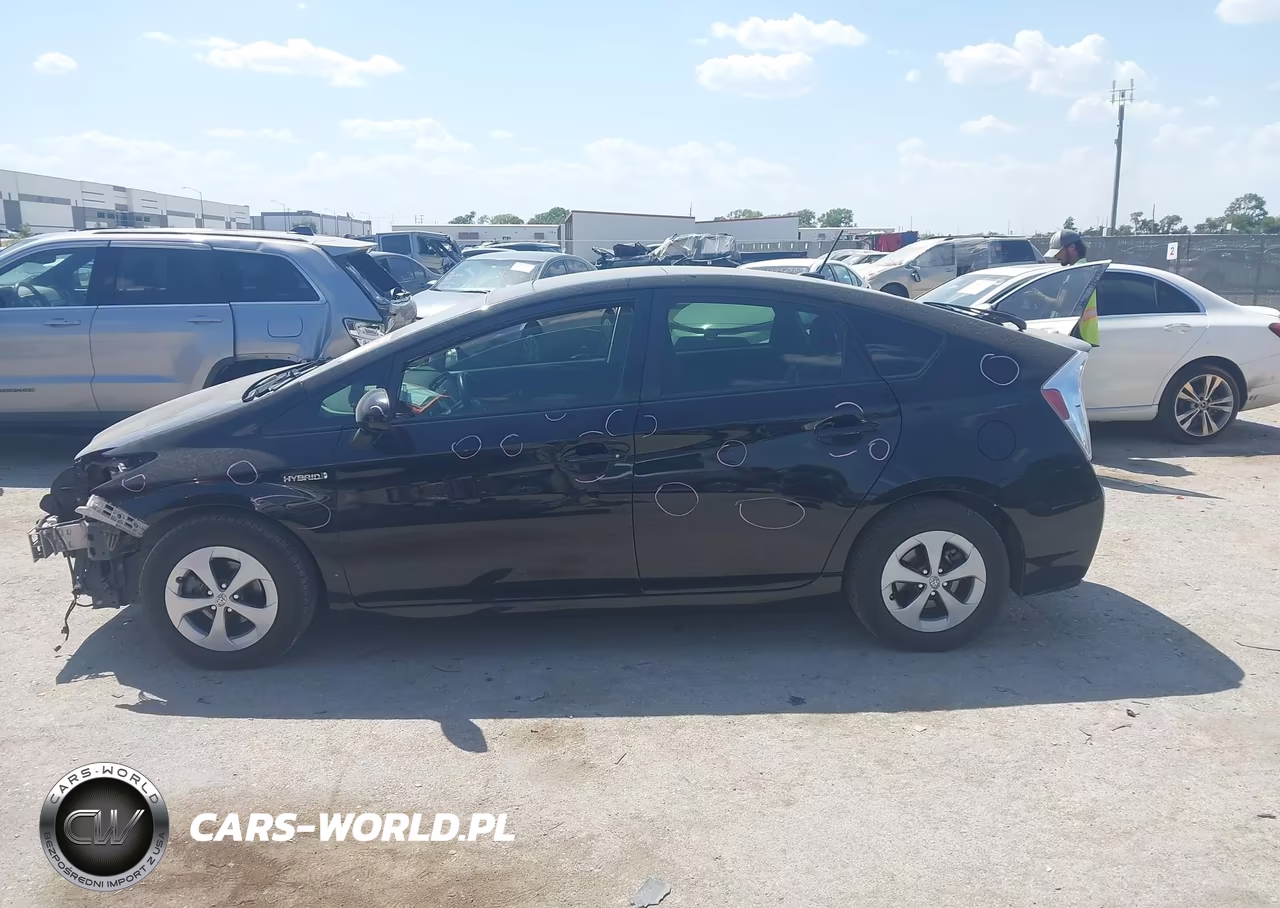 2015 Toyota Prius Four VIN:JTDKN3DU0F1901574 - 14