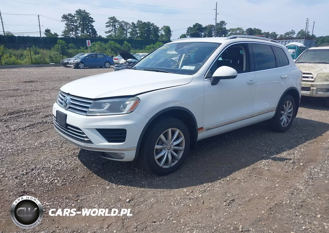 2016 Volkswagen Touareg Sport W-Technology VIN:WVGEF9BP8GD009644 - 2