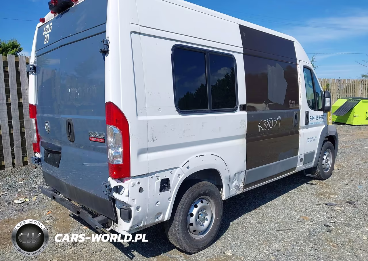 2018 Ram Promaster 2500 High Roof 136 Wb VIN:3C6TRVCG6JE130874 - 4