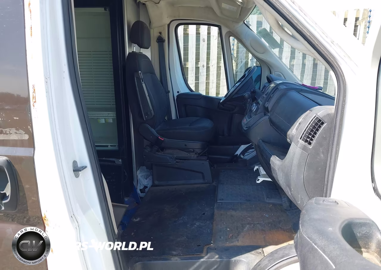 2018 Ram Promaster 2500 High Roof 136 Wb VIN:3C6TRVCG6JE130874 - 5