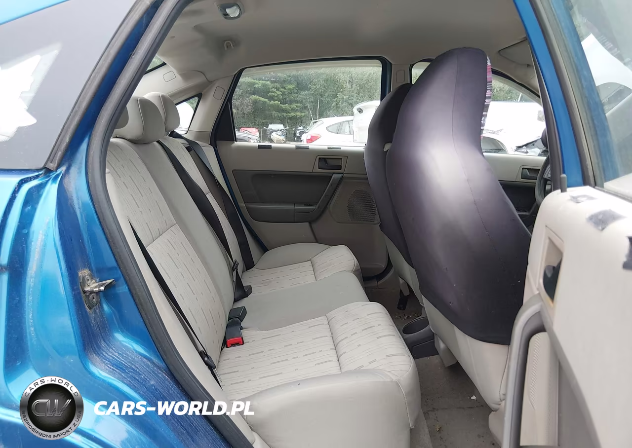 2010 Ford Focus Se VIN:1FAHP3FN0AW298265 - 8