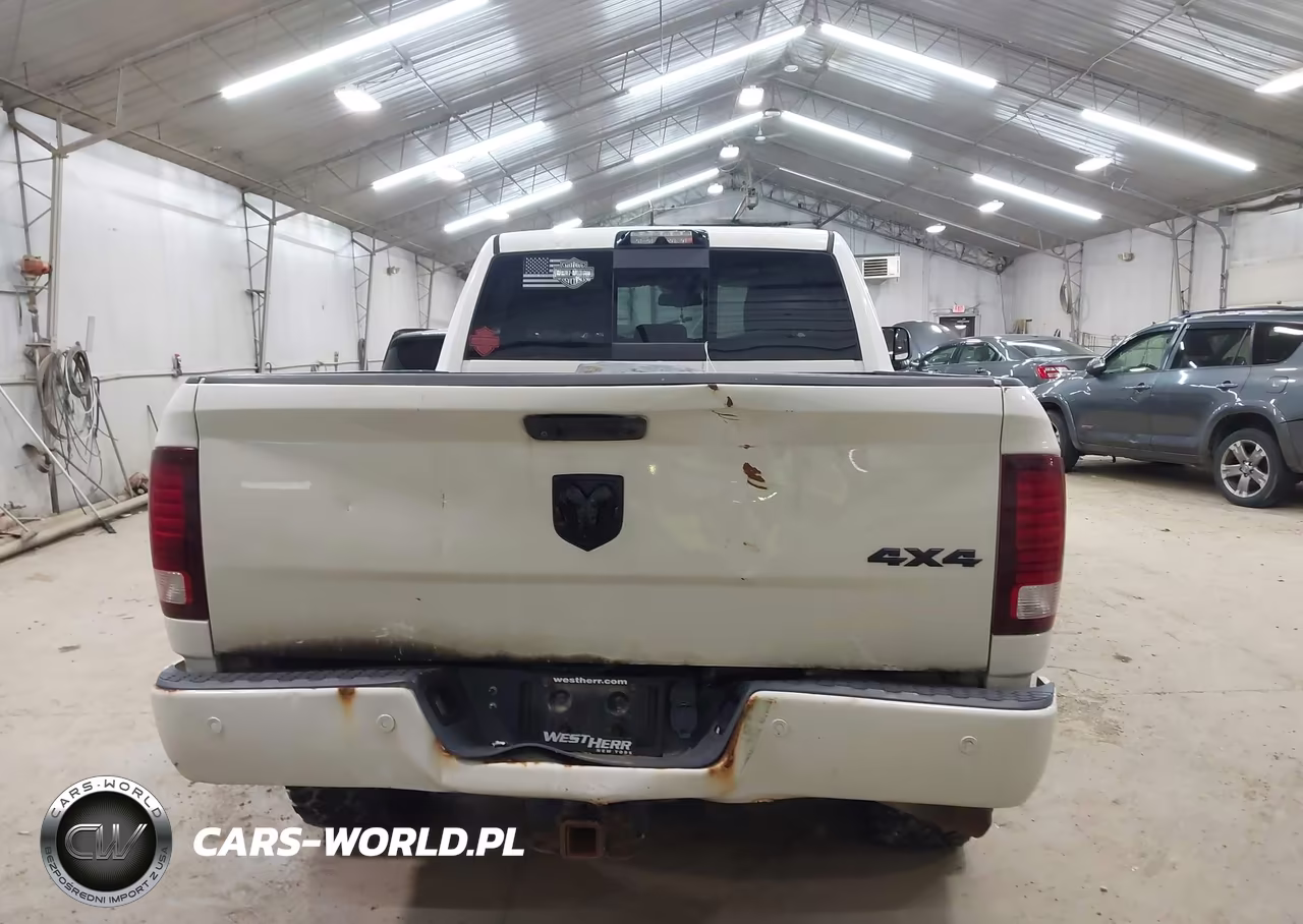 2017 Ram 2500 Laramie 4X4 6'4 Box VIN:3C6UR5FJ0HG764420 - 16