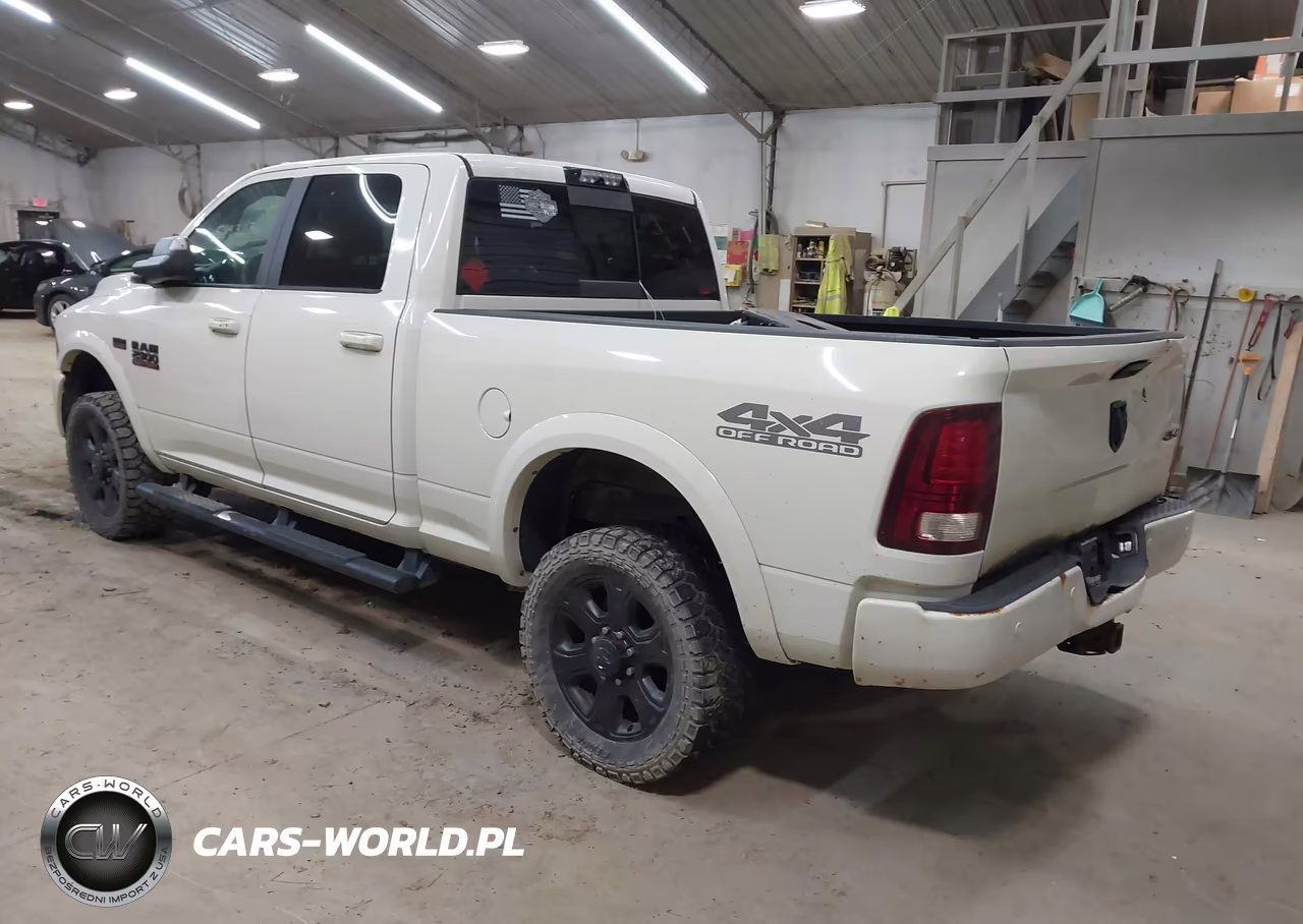 2017 Ram 2500 Laramie 4X4 6'4 Box VIN:3C6UR5FJ0HG764420 - 3