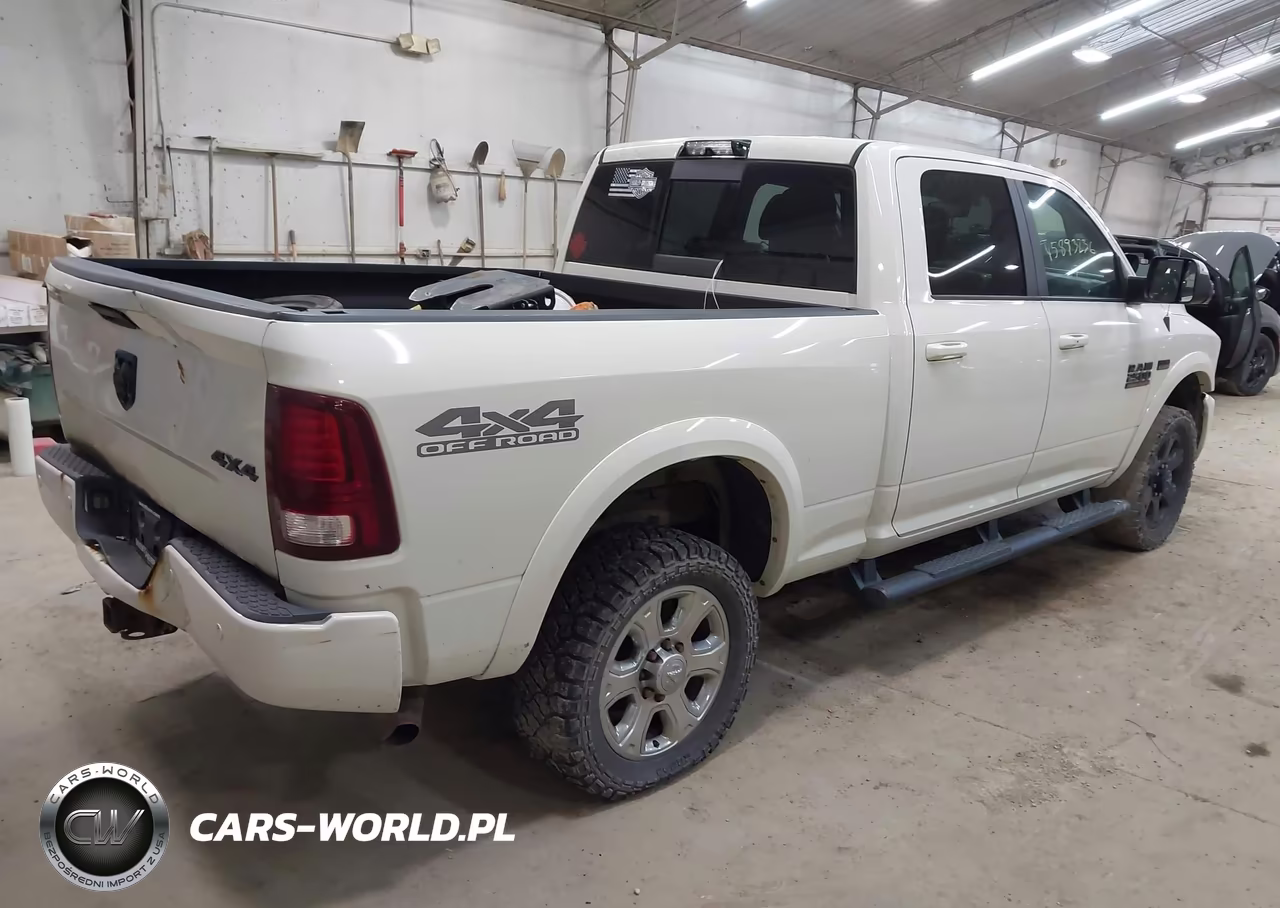 2017 Ram 2500 Laramie 4X4 6'4 Box VIN:3C6UR5FJ0HG764420 - 4
