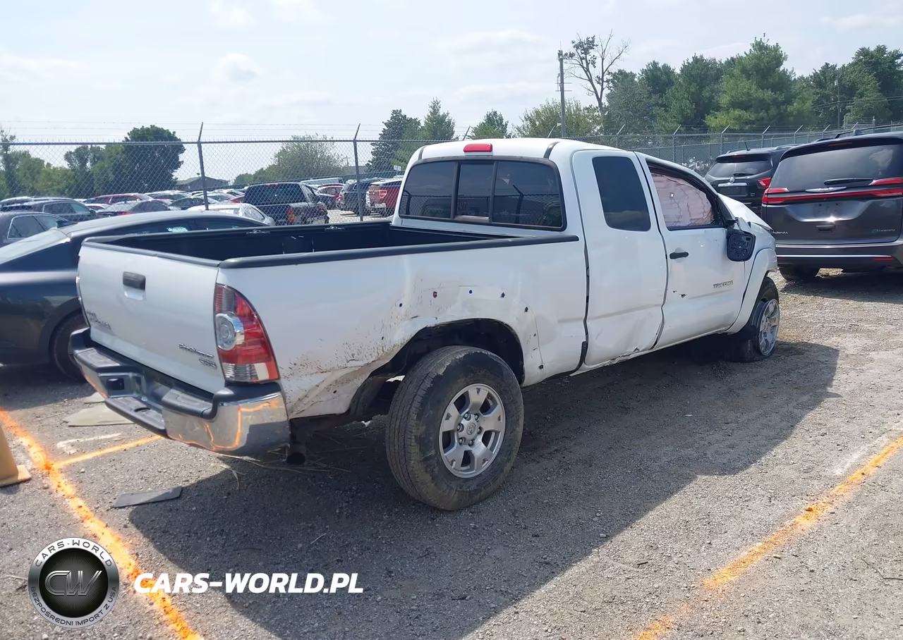 2011 Toyota Tacoma Prerunner VIN:5TFTX4GN5BX004542 - 4