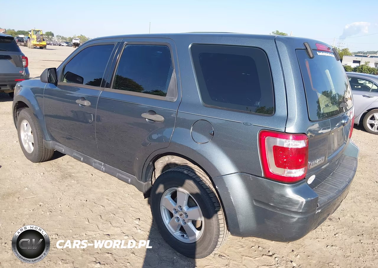2011 Ford Escape Xls VIN:1FMCU9C75BKB51501 - 3