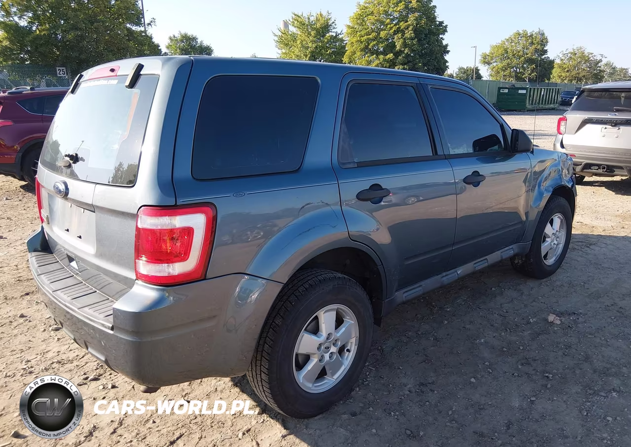 2011 Ford Escape Xls VIN:1FMCU9C75BKB51501 - 4