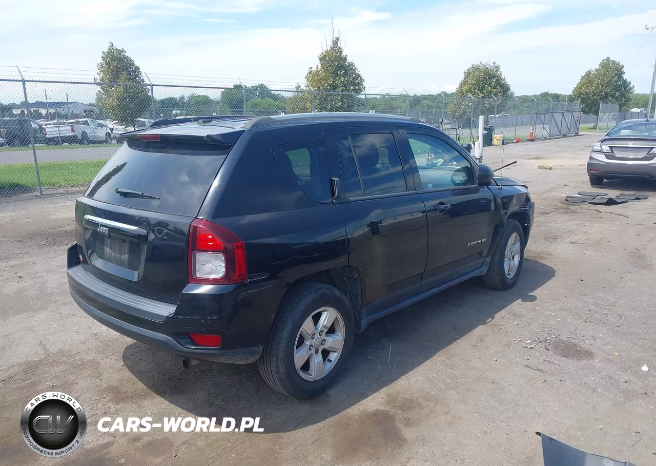 2016 Jeep Compass Sport VIN:1C4NJCBA9GD715727 - 4