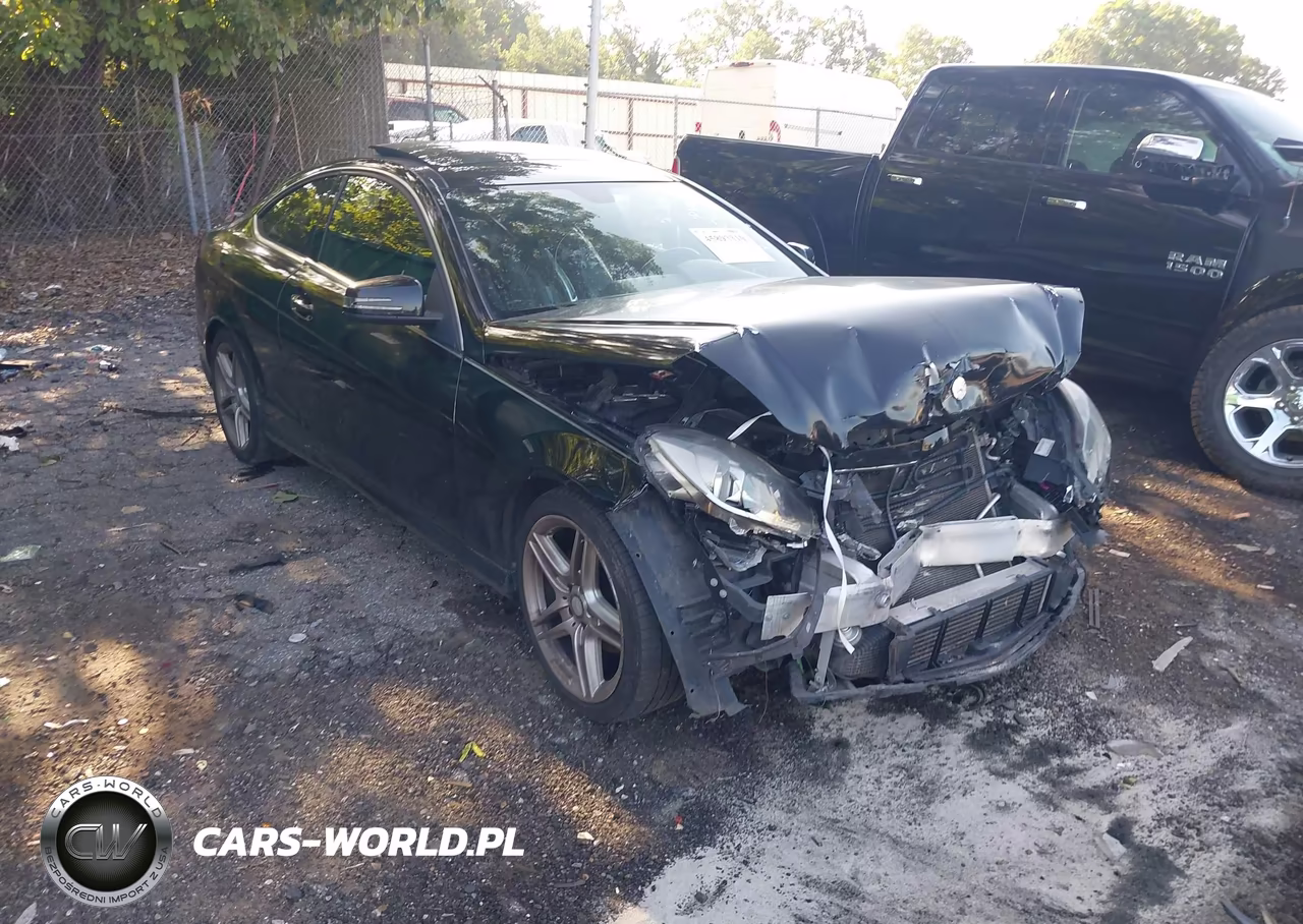 2015 Mercedes-Benz C 250 250 – zdjęcie 1 z 16