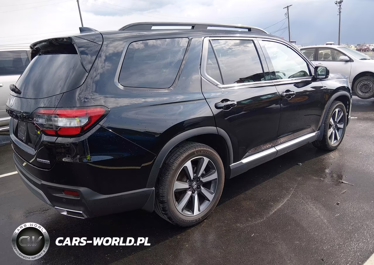2024 Honda Pilot Touring VIN:5FNYG2H74RB001677 - 4