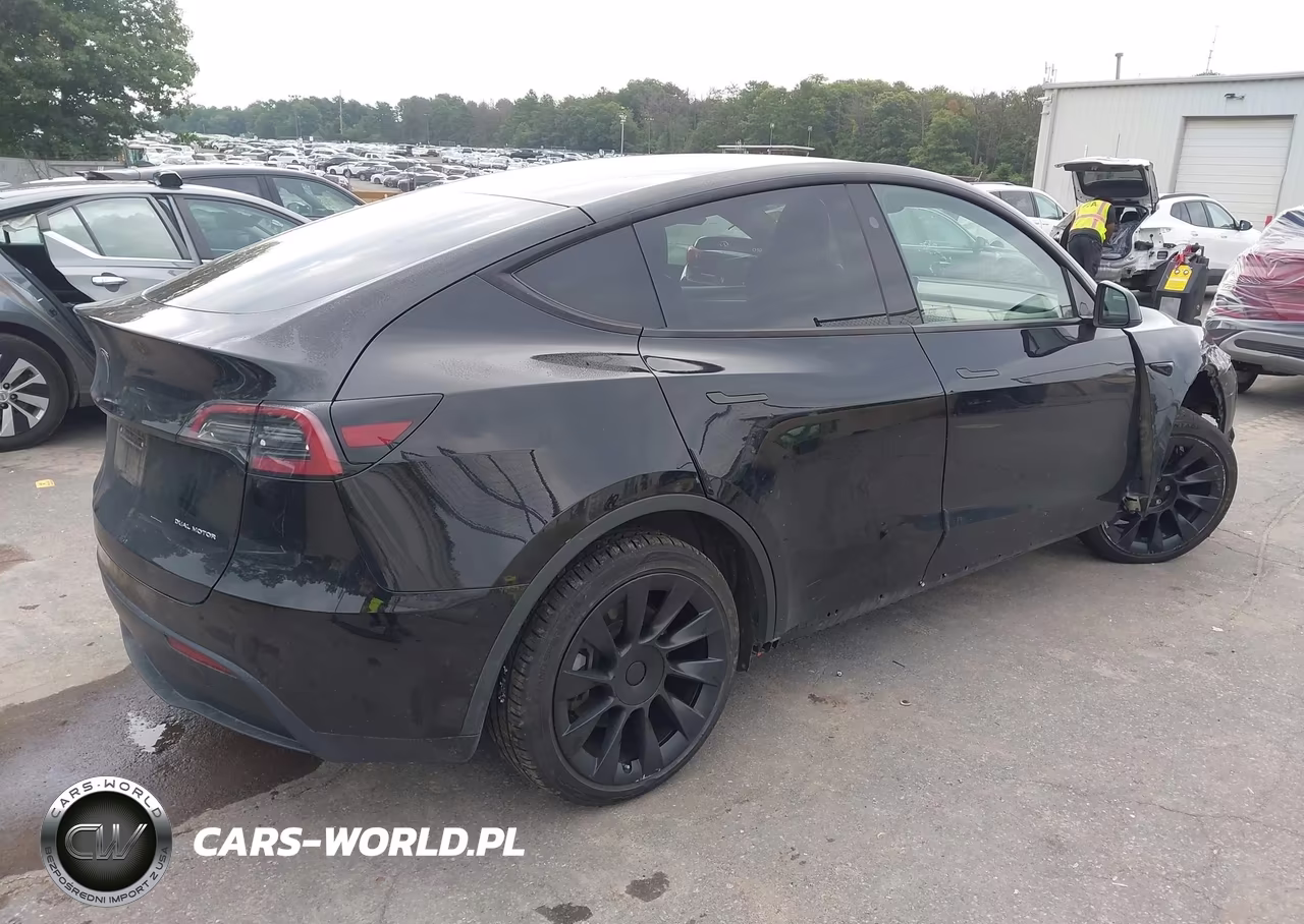 2023 Tesla Model Y Awd-Long Range Dual Motor All-Wheel Drive VIN:7SAYGAEE7PF857648 - 4