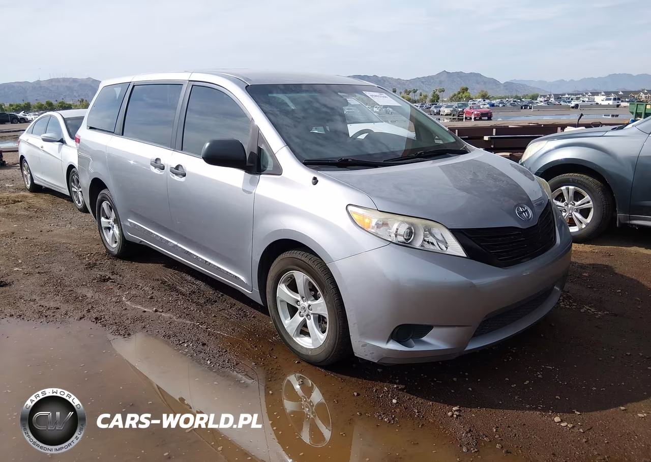 2012 Toyota Sienna Base V6 7 Passenger – zdjęcie 1 z 16