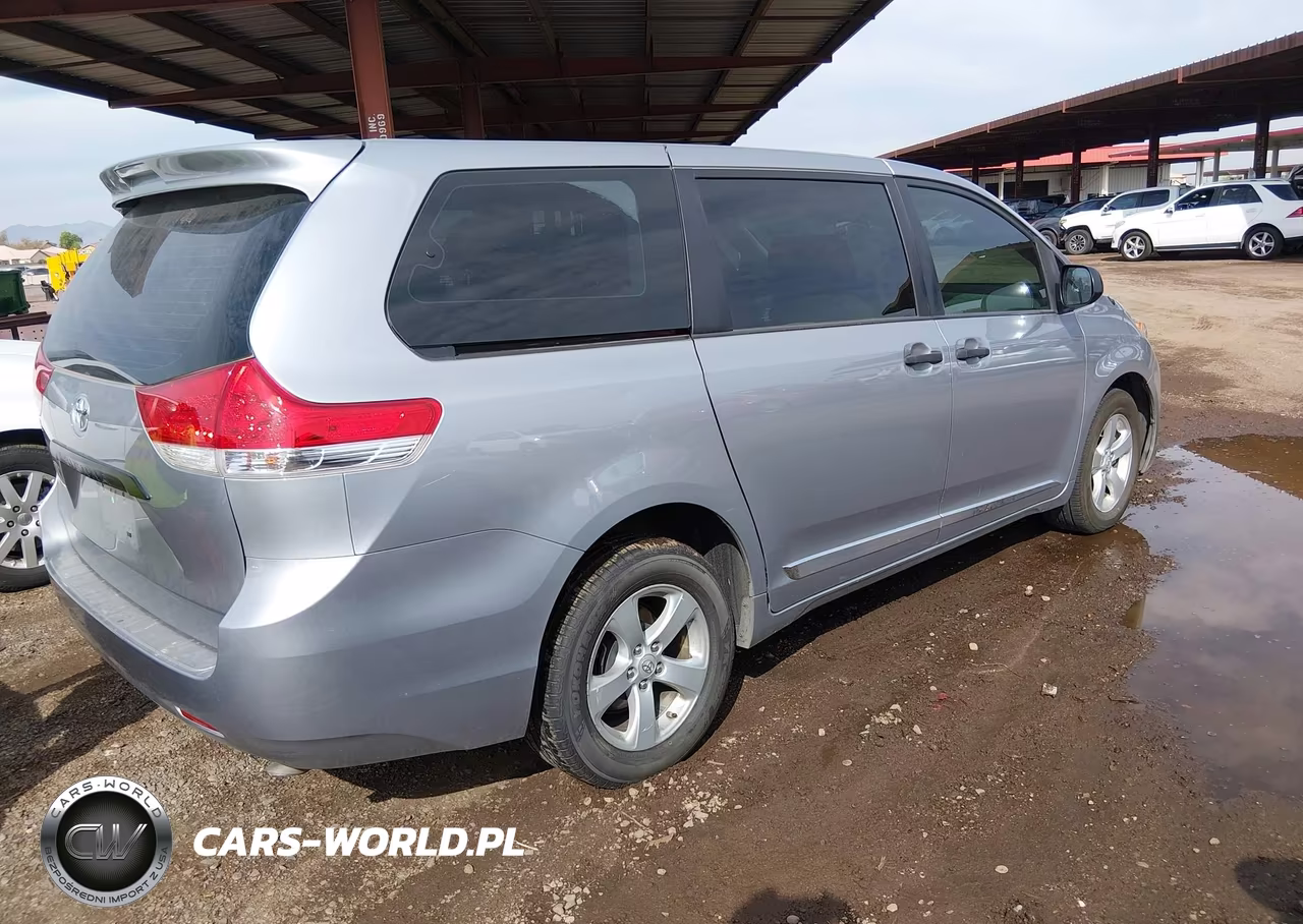 2012 Toyota Sienna Base V6 7 Passenger VIN:5TDZK3DCXCS227172 - 4