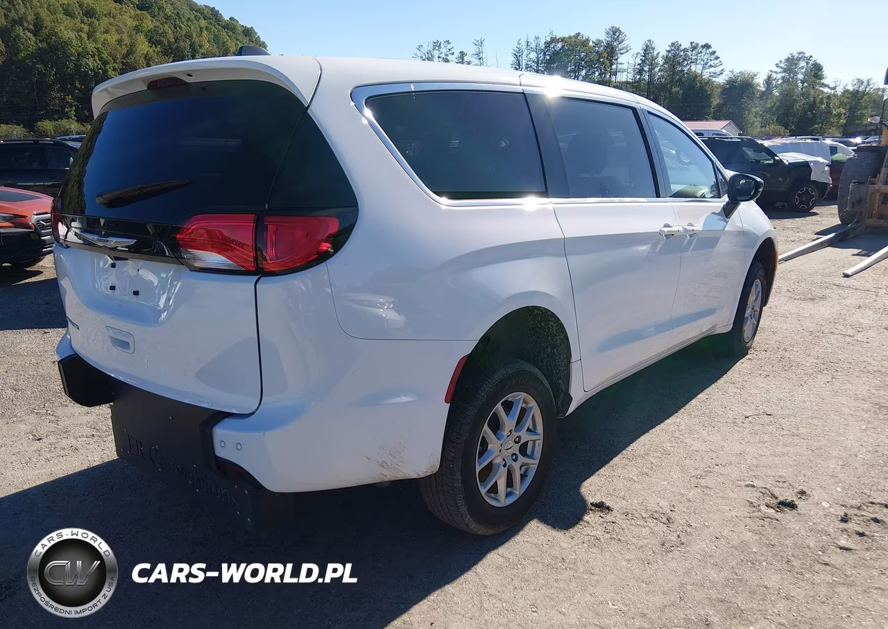2025 Chrysler Voyager Lx VIN:2C4RC1CG9SR533311 - 4