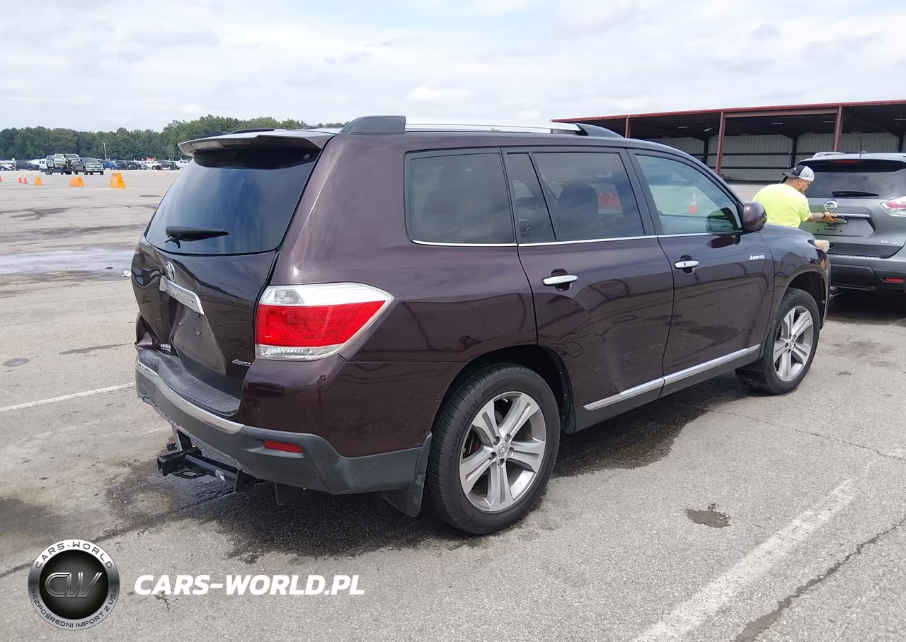 2011 Toyota Highlander Limited V6 VIN:5TDDK3EH7BS048736 - 4
