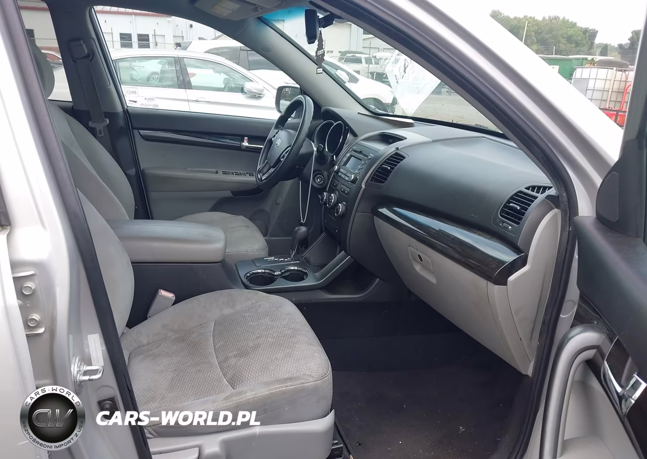 2012 Kia Sorento Lx VIN:5XYKT4A66CG189892 - 5
